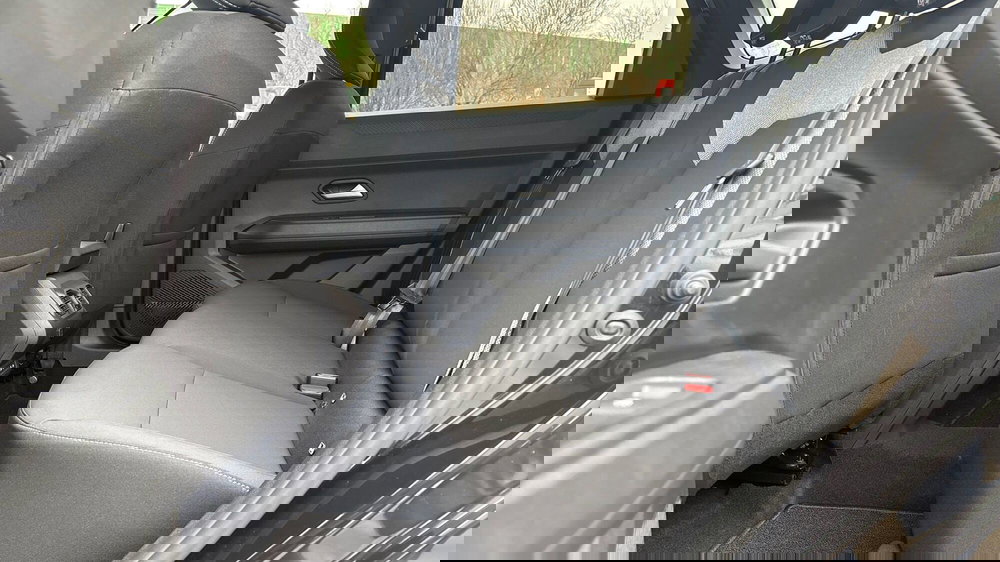 Dacia Bigster nuova a Padova (19)