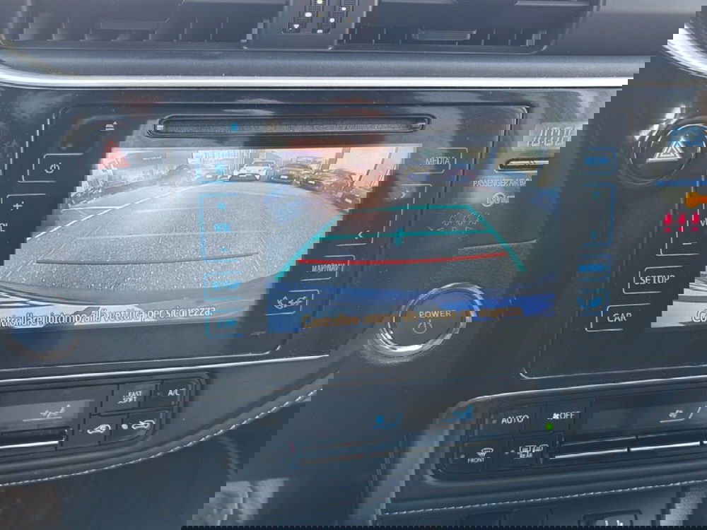 Toyota Auris Station Wagon usata a Massa-Carrara (13)