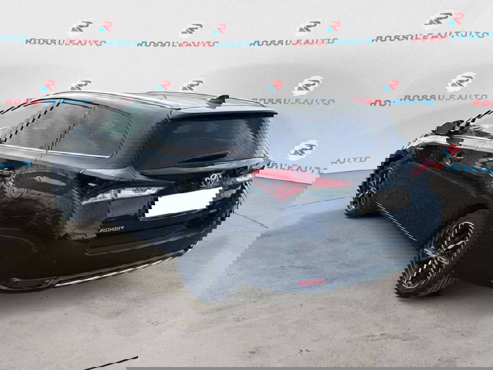 Toyota Auris Station Wagon usata a Massa-Carrara (7)
