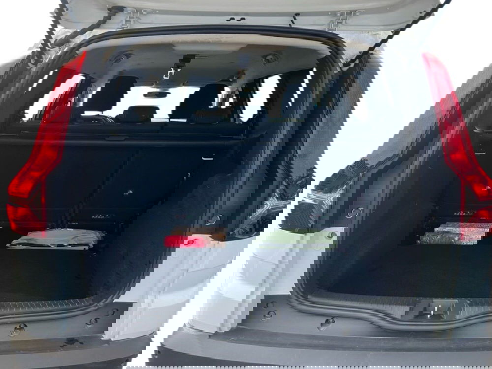 Dacia Jogger usata a Roma (10)