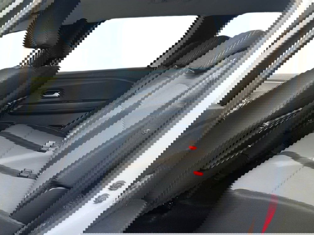 Dacia Jogger usata a Roma (11)