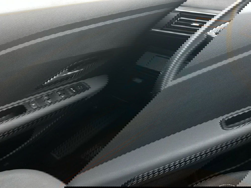 Dacia Jogger usata a Roma (13)