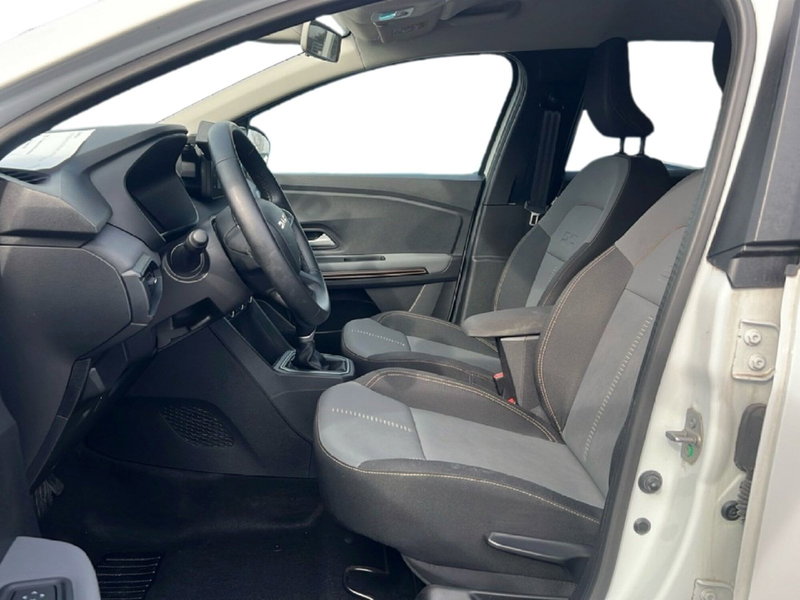 Dacia Jogger usata a Roma (14)