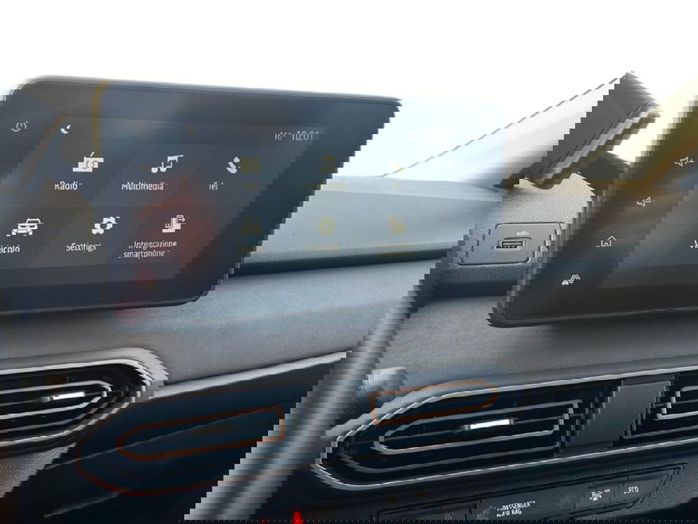 Dacia Jogger usata a Roma (17)