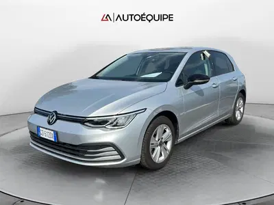Volkswagen Golf 1.0 eTSI EVO DSG Life del 2020 usata a Roma
