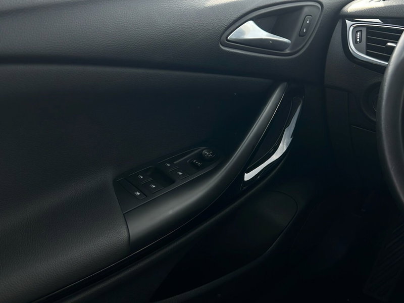 Opel Astra usata a Roma (13)