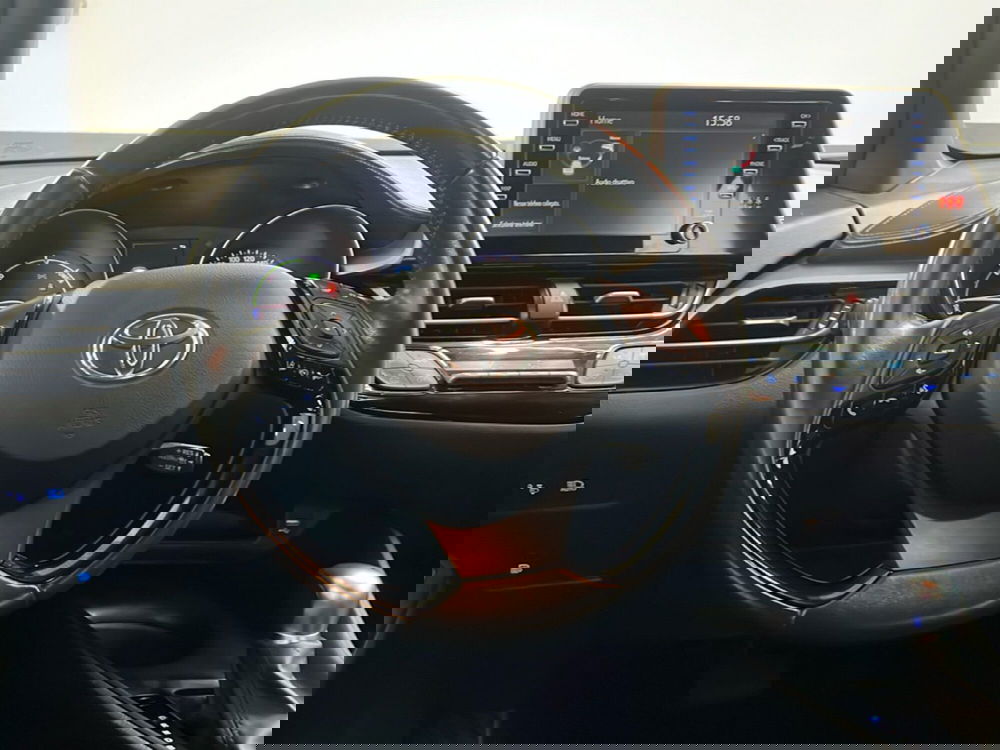 Toyota Toyota C-HR usata a Roma (12)