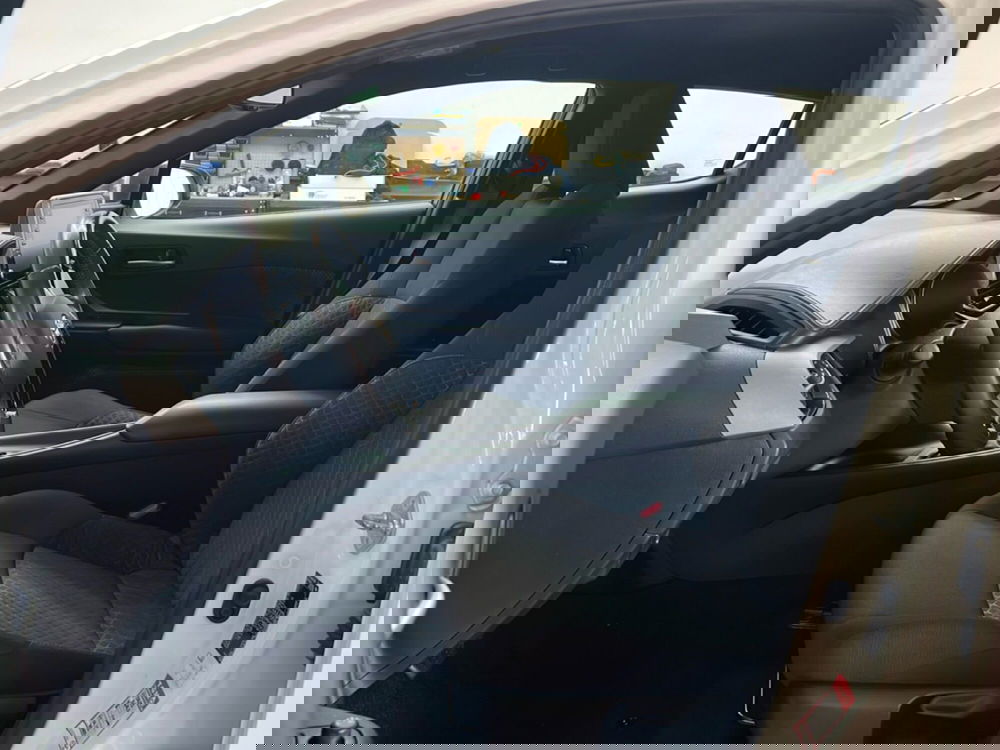 Toyota Toyota C-HR usata a Roma (14)