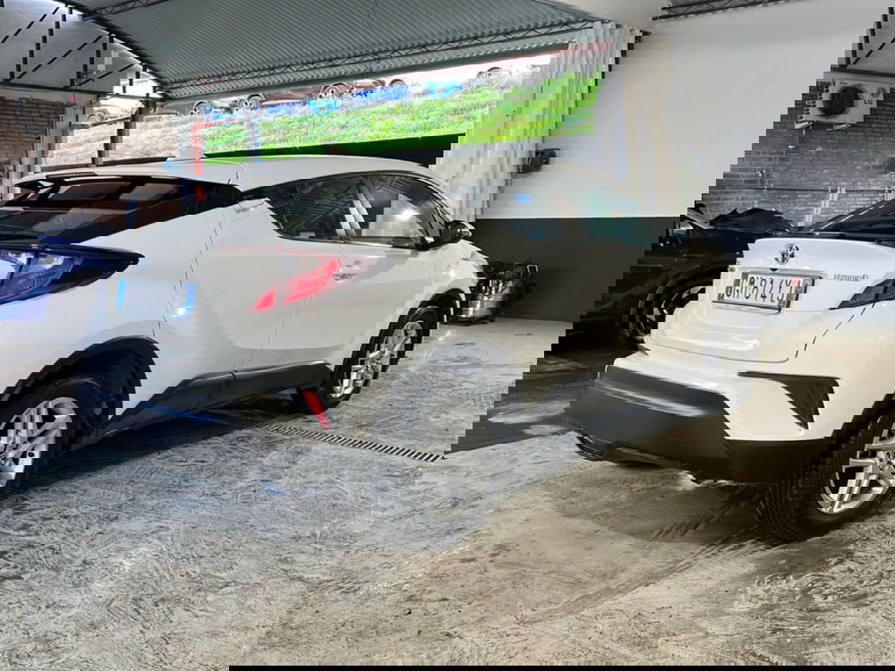 Toyota Toyota C-HR usata a Roma (5)