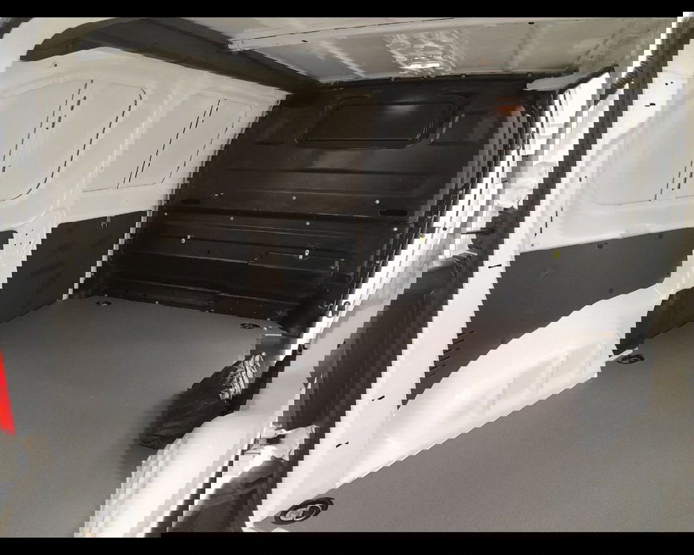 Opel Vivaro Furgone usata a Alessandria (12)