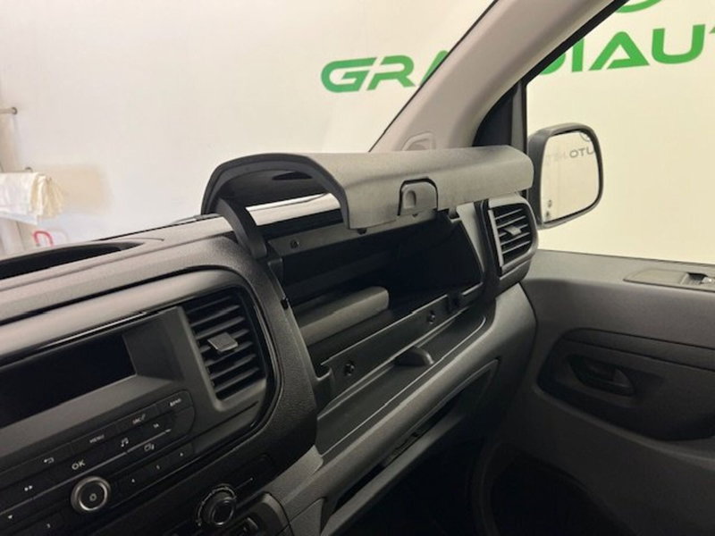 Opel Vivaro Furgone usata a Alessandria (11)
