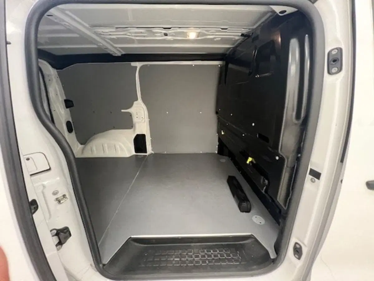 Opel Vivaro Furgone usata a Alessandria (15)