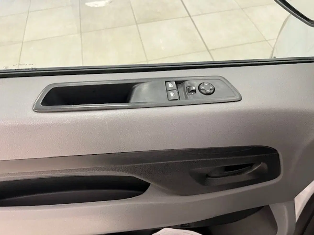 Opel Vivaro Furgone usata a Alessandria (4)
