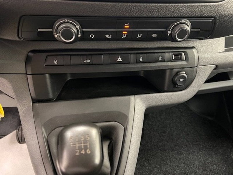 Opel Vivaro Furgone usata a Alessandria (9)