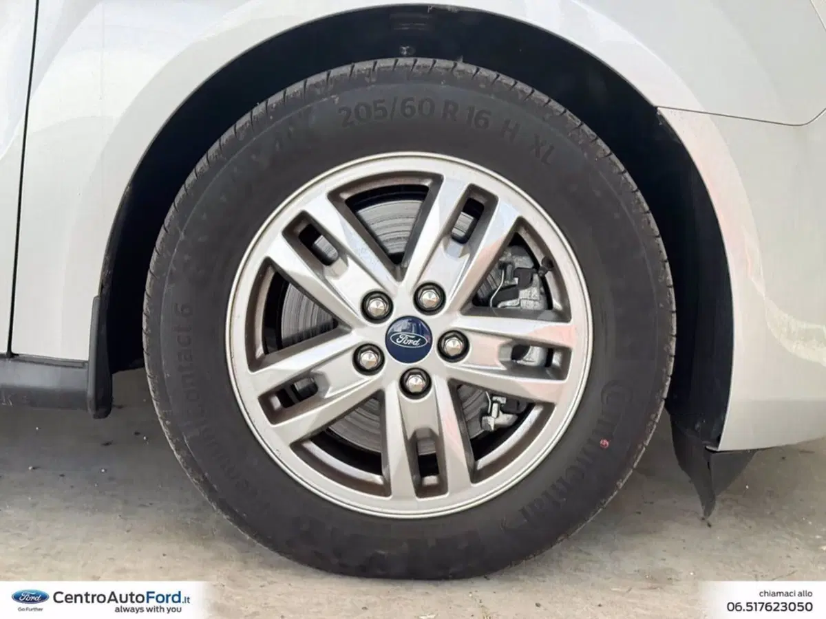 Ford Tourneo Connect usata a Roma (13)
