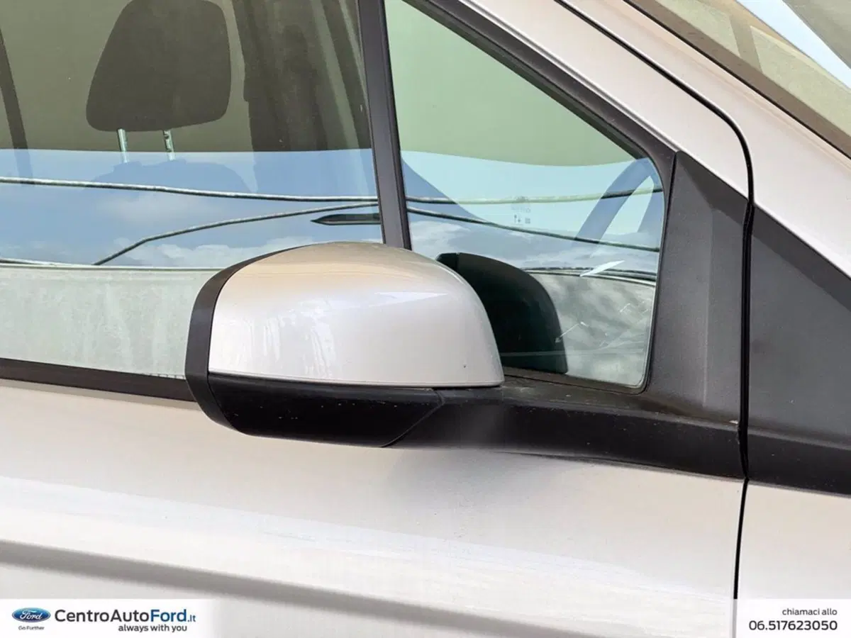 Ford Tourneo Connect usata a Roma (14)