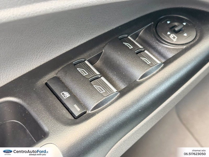 Ford Tourneo Connect usata a Roma (18)