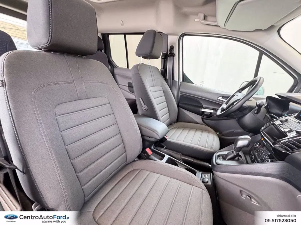 Ford Tourneo Connect usata a Roma (7)