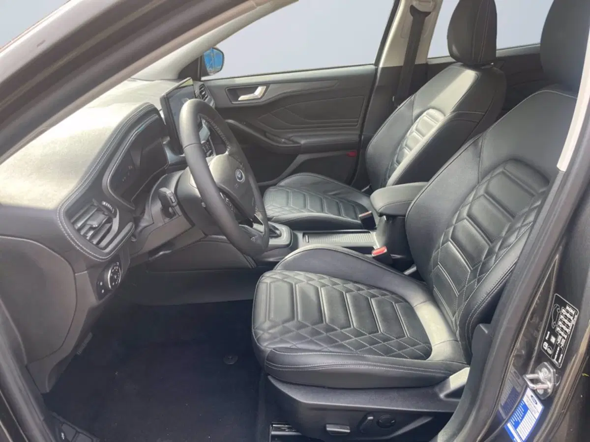 Ford Focus Station Wagon usata a Milano (10)