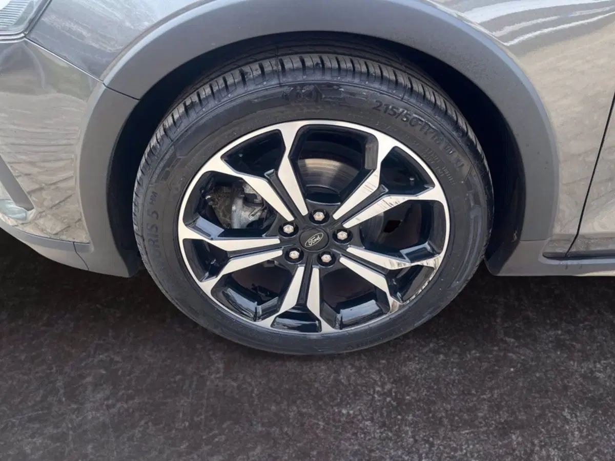 Ford Focus Station Wagon usata a Milano (9)