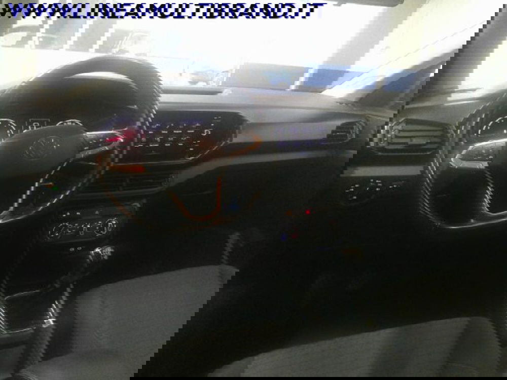 Volkswagen T-Cross usata a Piacenza (17)