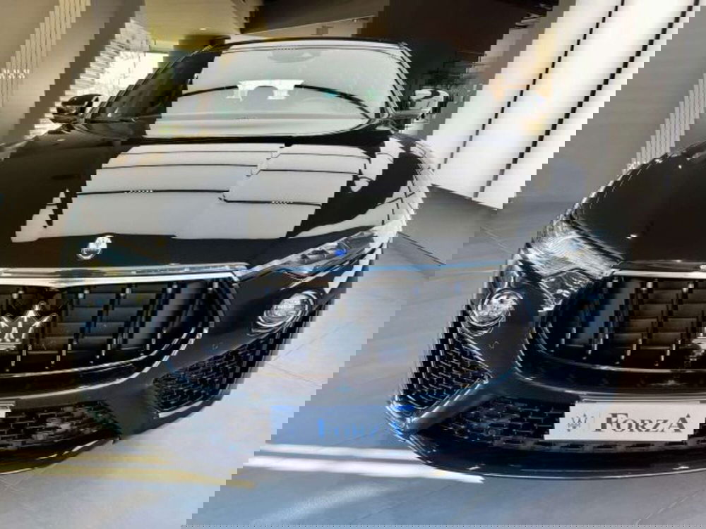 Maserati Levante usata a Torino (2)