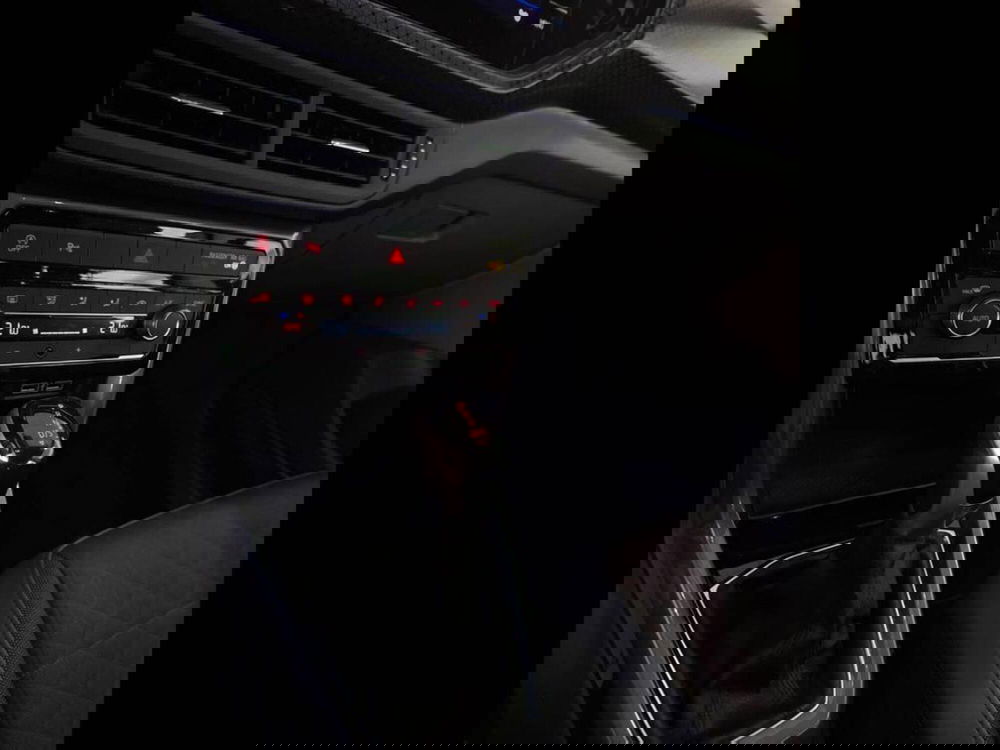 Volkswagen T-Cross usata a Torino (9)