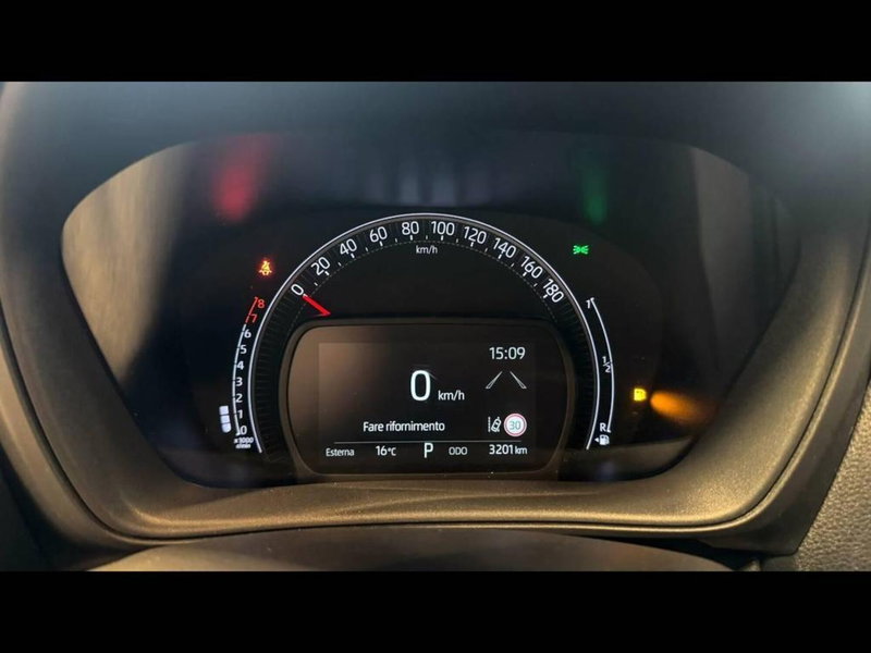 Toyota Aygo X usata a Torino (9)