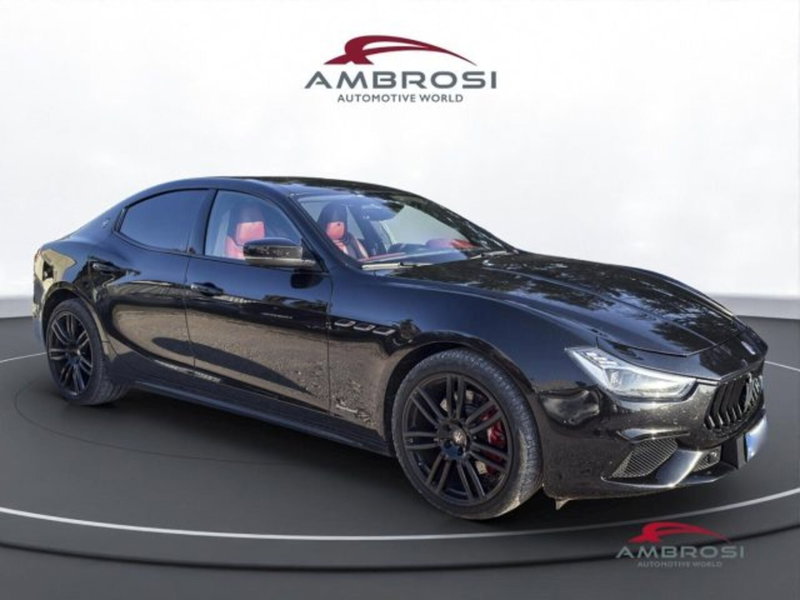 Maserati Ghibli usata a Perugia (2)