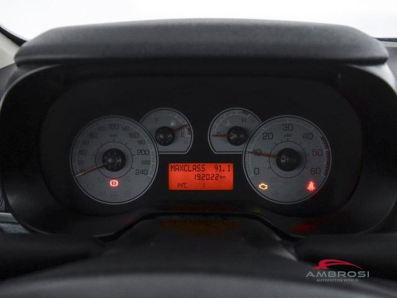 Fiat Grande Punto usata a Perugia (13)