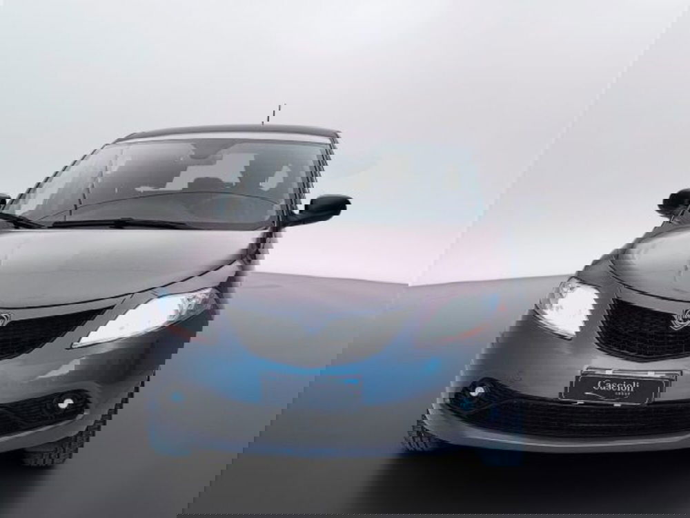 Lancia Ypsilon usata a Teramo (2)