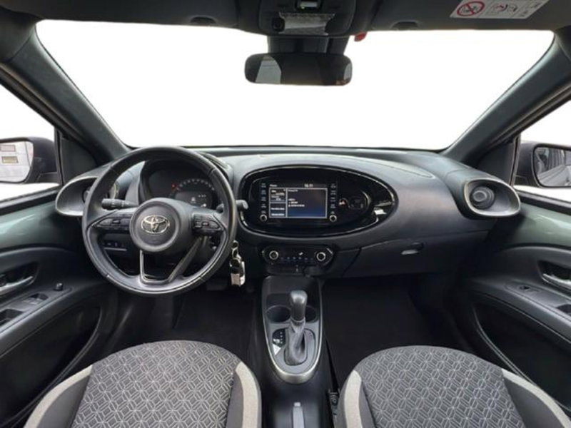 Toyota Aygo X usata a Vercelli (9)