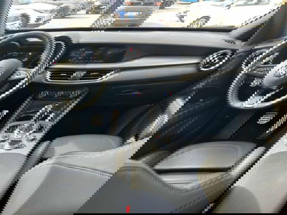 Alfa Romeo Stelvio usata a Lucca (10)