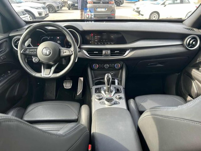 Alfa Romeo Stelvio usata a Lucca (10)