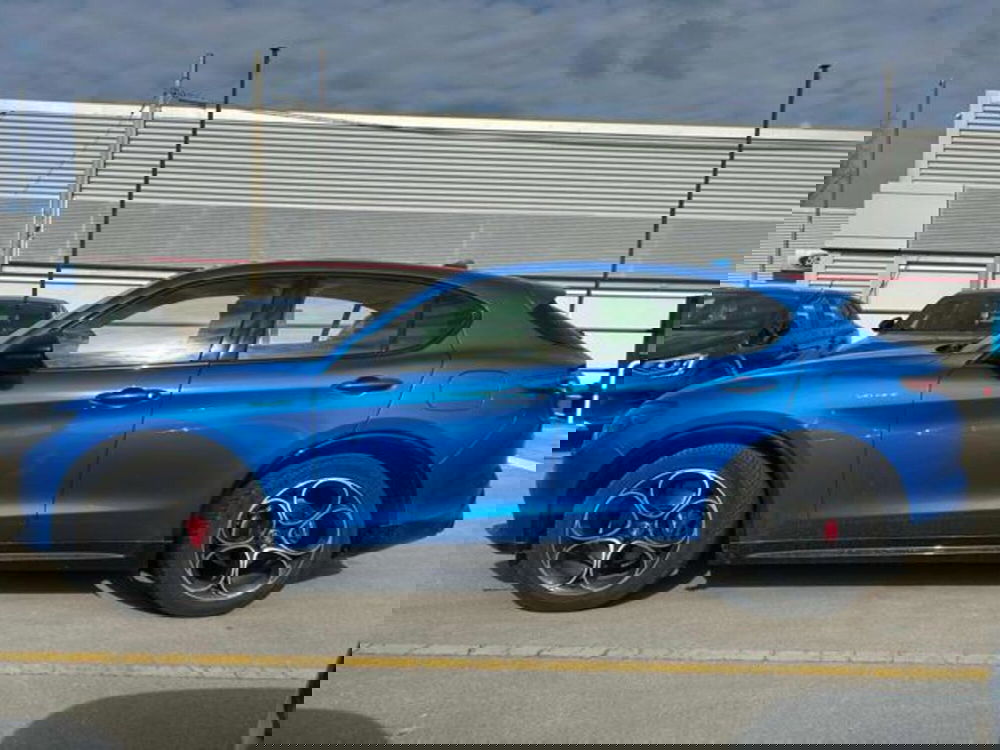 Alfa Romeo Stelvio usata a Lucca (4)