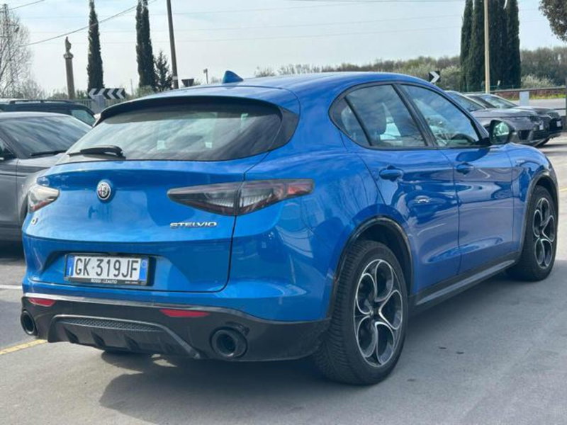 Alfa Romeo Stelvio usata a Lucca (6)