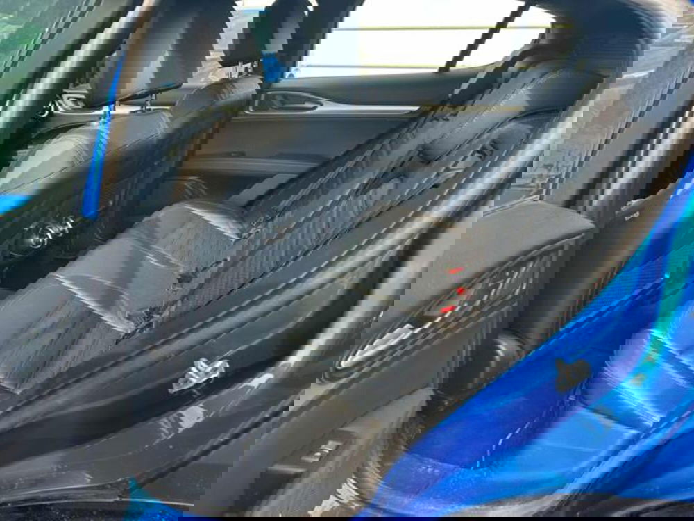 Alfa Romeo Stelvio usata a Lucca (9)