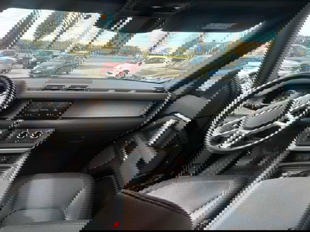 Land Rover Defender usata a Lucca (11)