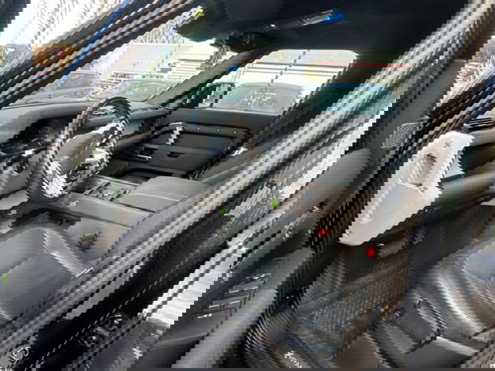 Land Rover Defender usata a Lucca (12)