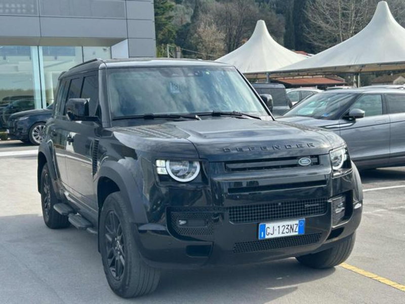 Land Rover Defender usata a Lucca (2)