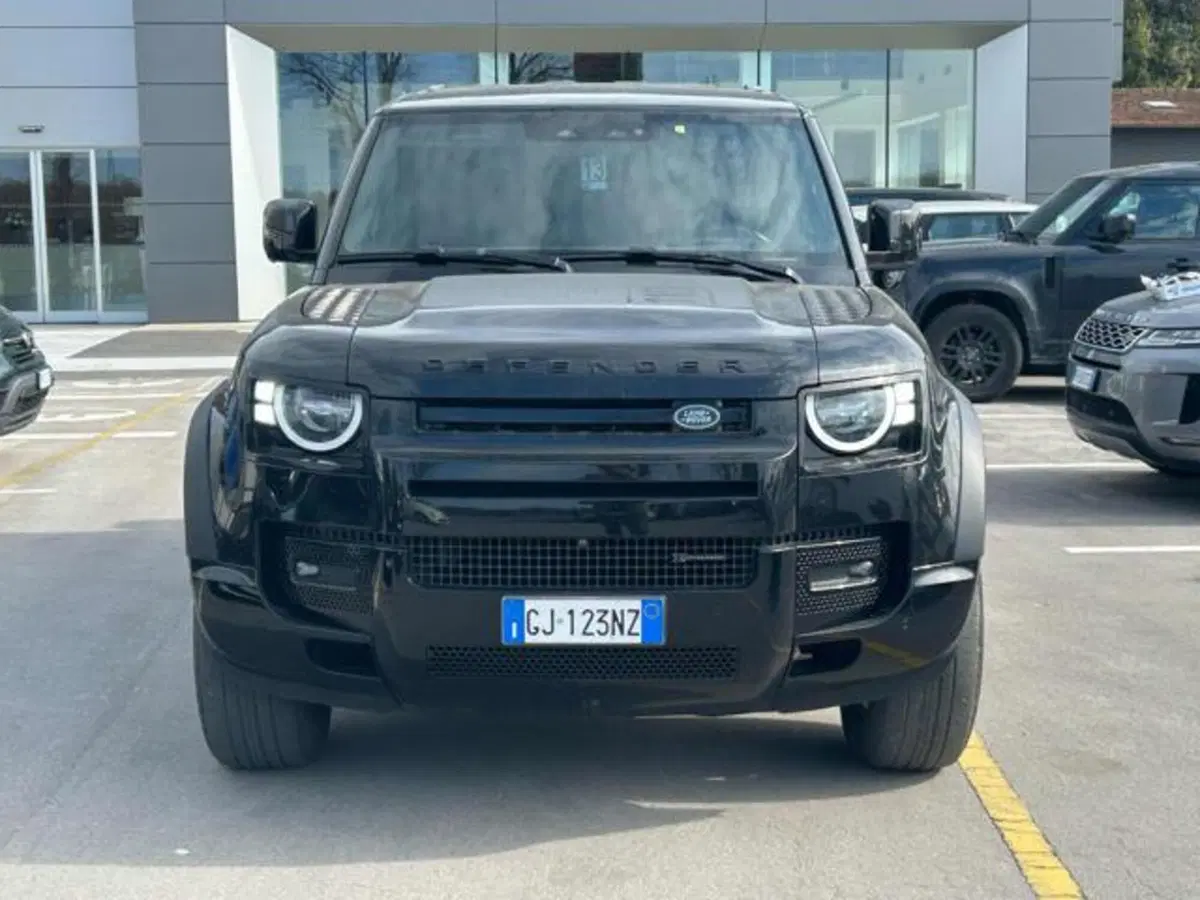 Land Rover Defender usata a Lucca (3)