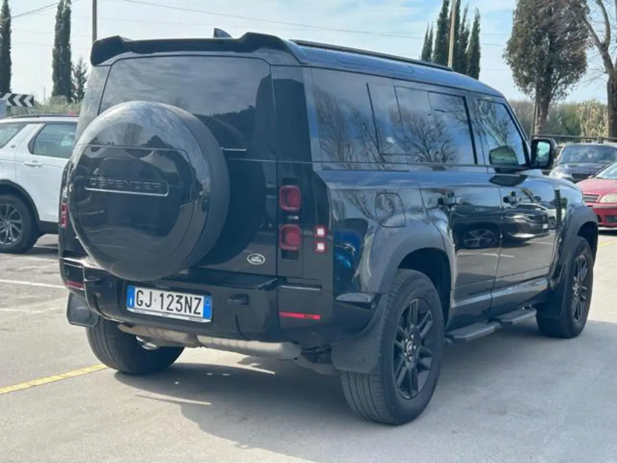 Land Rover Defender usata a Lucca (6)