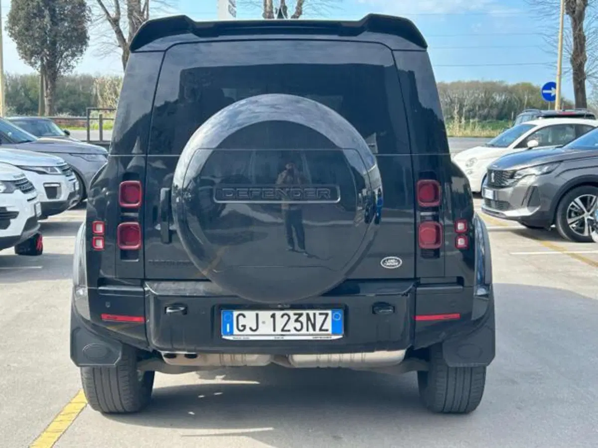 Land Rover Defender usata a Lucca (7)