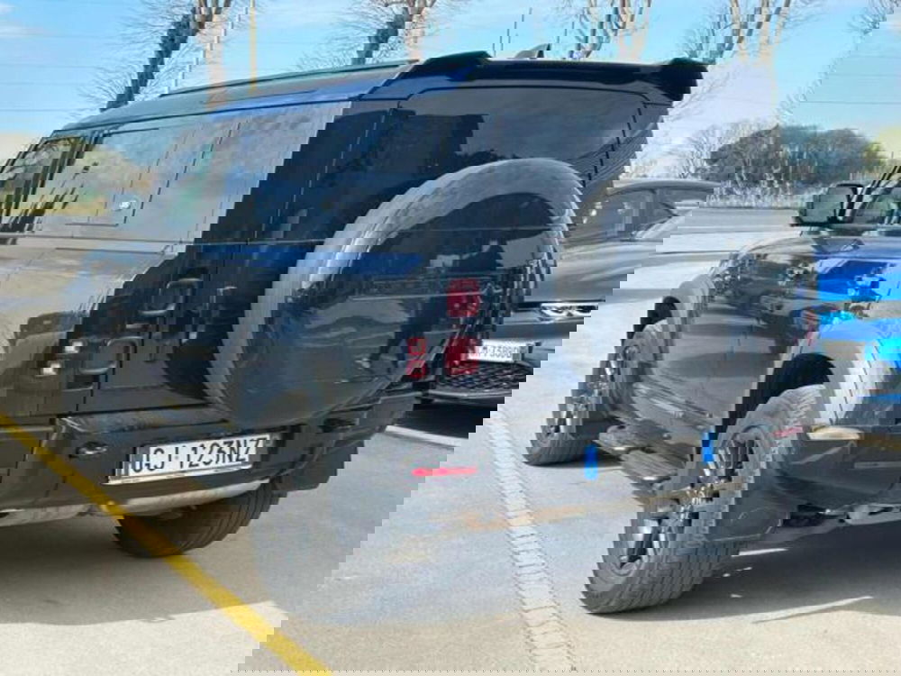 Land Rover Defender usata a Lucca (8)