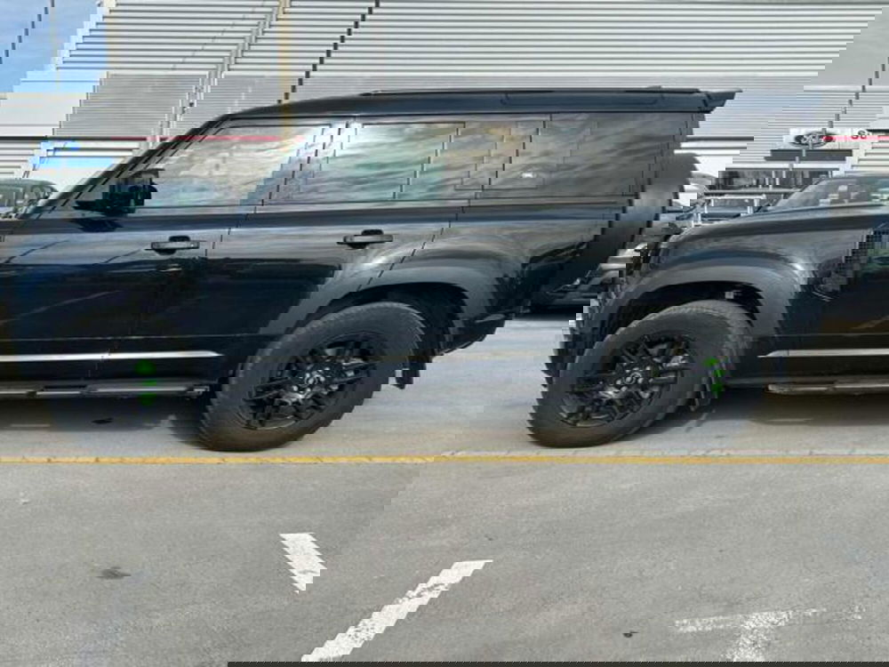 Land Rover Defender usata a Lucca (9)