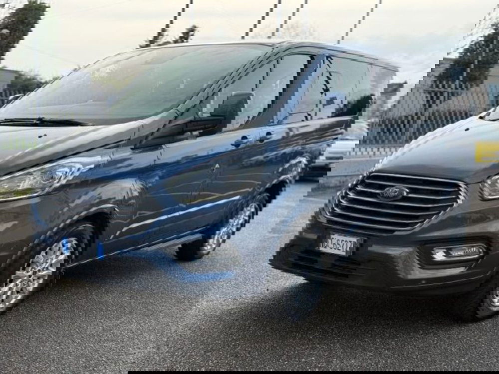 Ford Tourneo Custom usata a Lucca