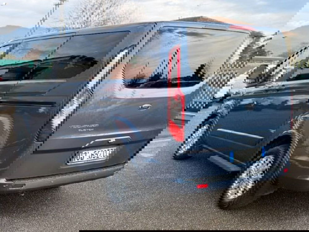 Ford Tourneo Custom usata a Lucca (6)