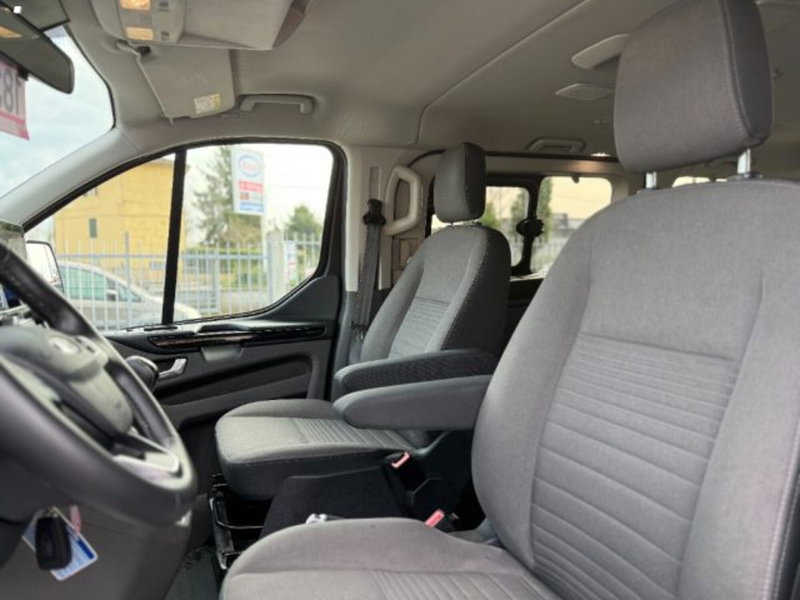 Ford Tourneo Custom usata a Lucca (9)
