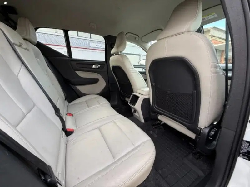 Volvo XC40 usata a Lucca (12)
