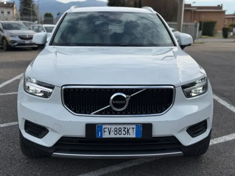 Volvo XC40 usata a Lucca (2)